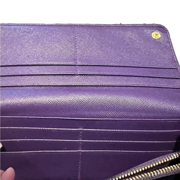 Prada Saffiano Leather Fiocco (bow flap) in RARE Violeta Purple 1M1132 - Picture 6 of 13